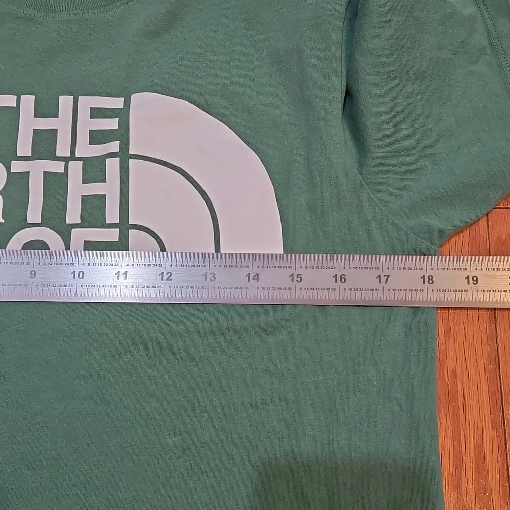 The North Face Sage Green Logo Tee | Size Small | EUC